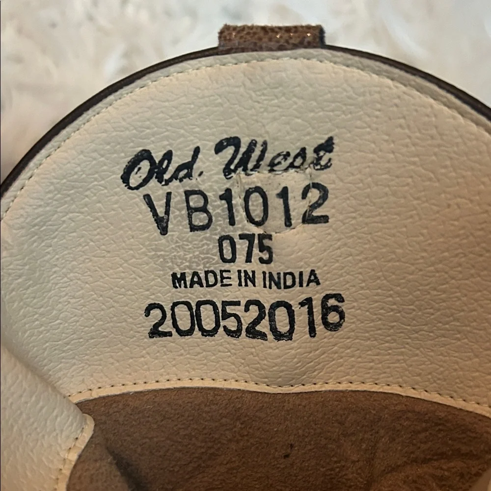 Old West Brown and Cream Western Boot Interior Branding - Picture 2 of 5